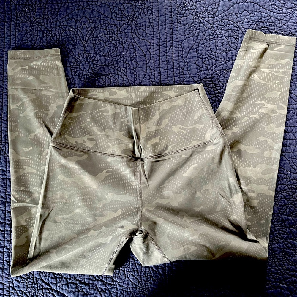 Zyia Luxe battleship gray camo